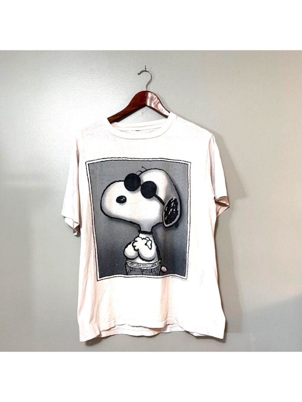 Snoopy Graphic Tee Shirt Sunglasses Cartoon Design White Short Sleeve Size M